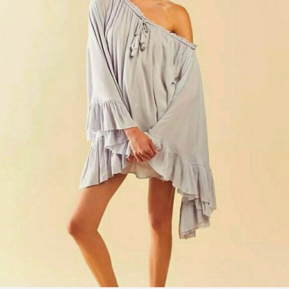 NWT Blush pink Free People top size M. Whimsical top!